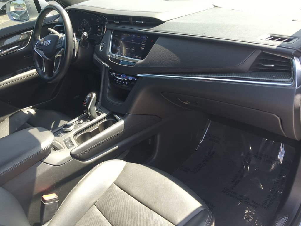 Used 2020 Silver Cadillac Sport image 13
