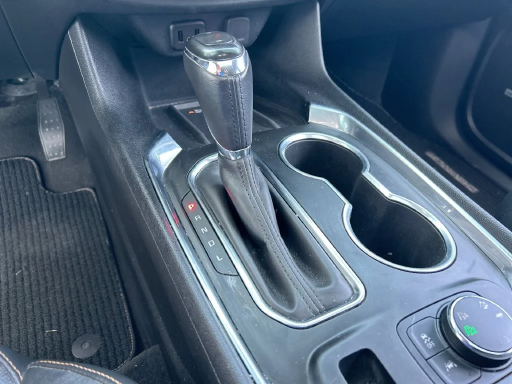 Used 2019 MOSAIC BLACK METALLIC Chevrolet Premier image 19