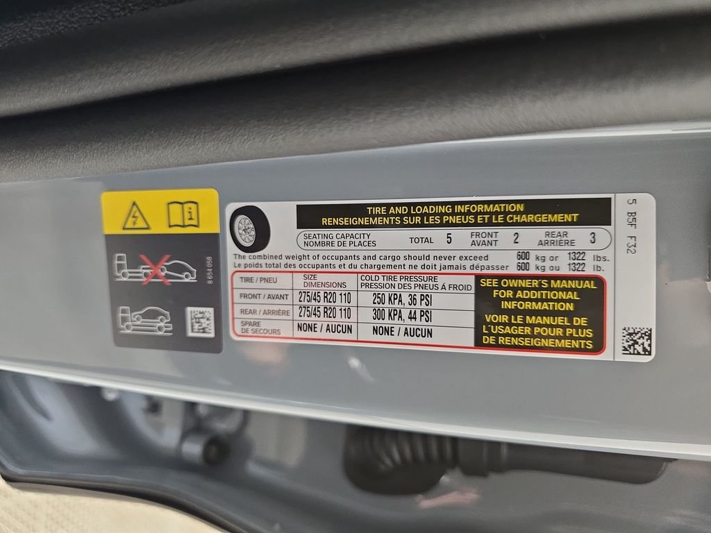 New 2026 Brooklyn Grey Metallic BMW xDrive50e image 31