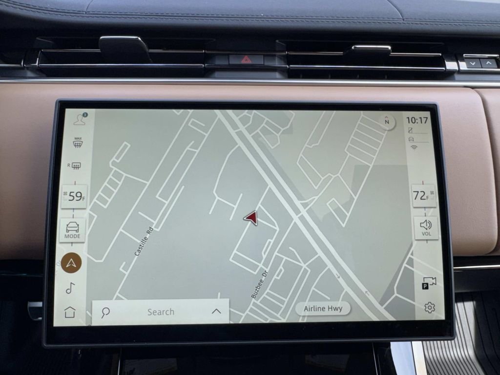 New 2026 Ostuni Pearl White LAND ROVER Dynamic SE image 13