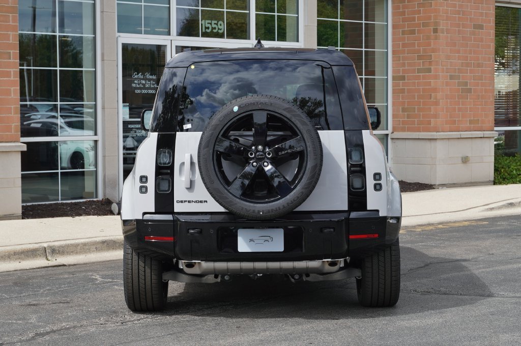 New 2026 Borasco Grey Land Rover X-Dynamic SE image 5