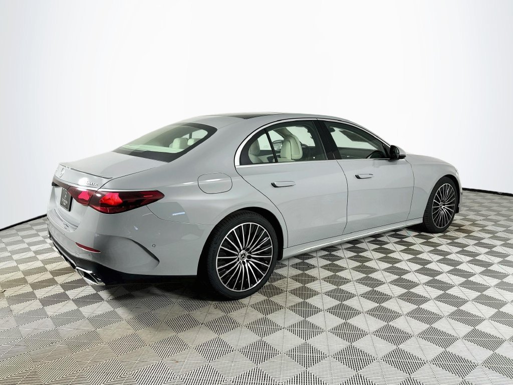 New 2027 MANUFAKTUR Alpine Grey Mercedes-Benz E 450 image 40