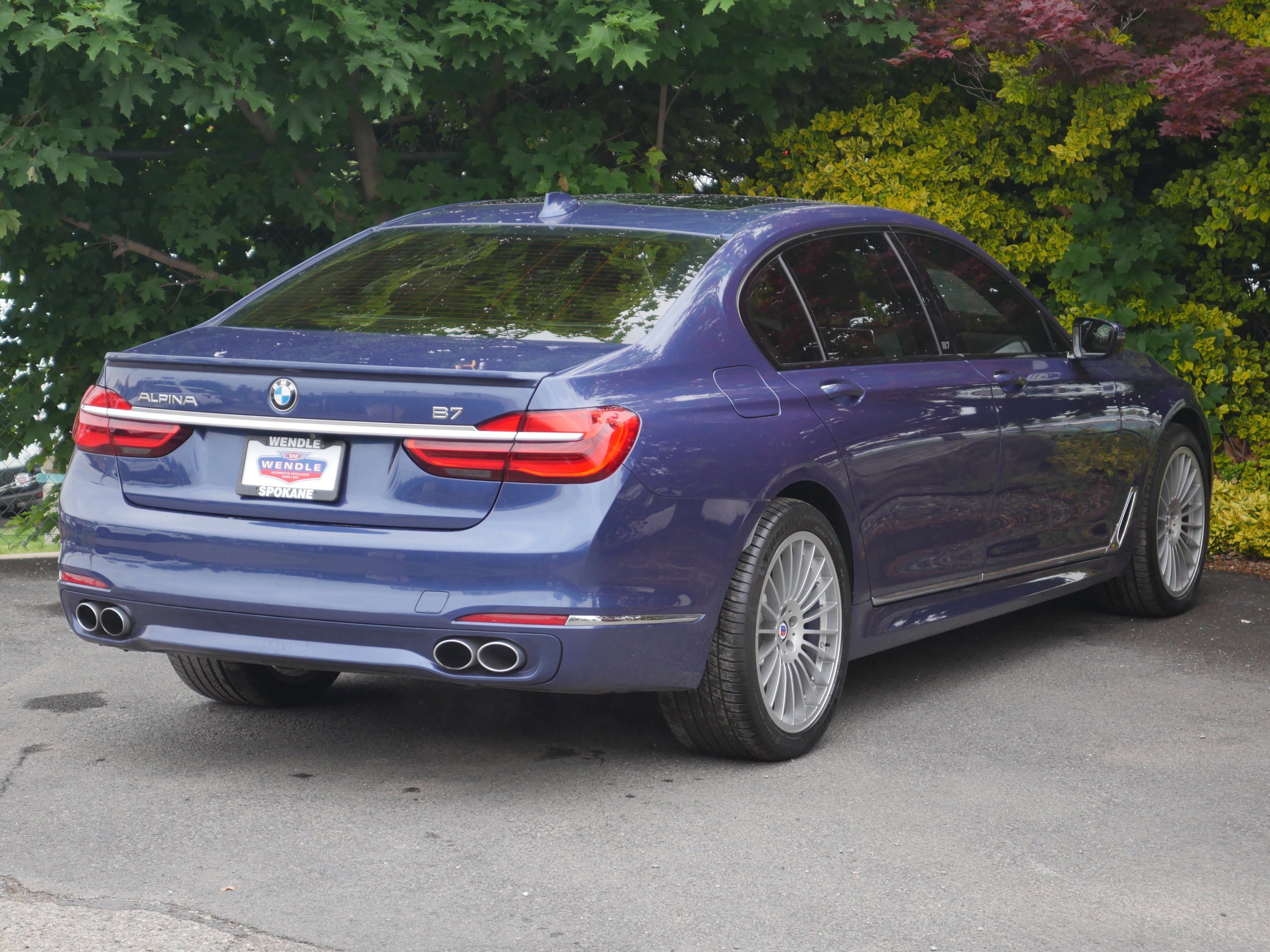 Used 2017 ALPINA Blue Metallic BMW ALPINA B7 xDrive image 28