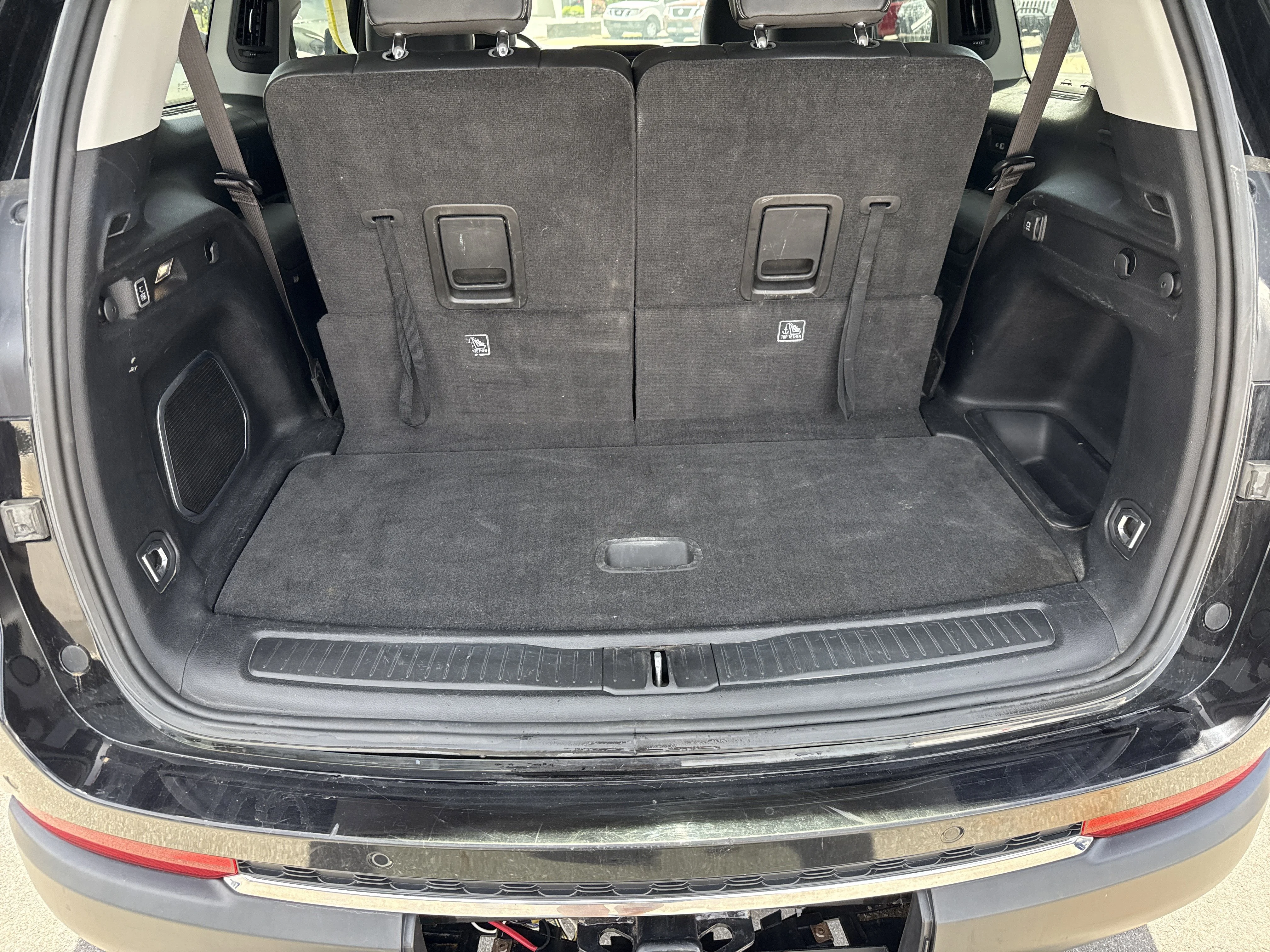 Used 2021 Diamond Black Crystal Pearlcoat Jeep Limited image 5