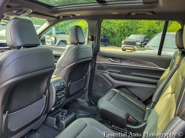 New 2026 Bright White Clearcoat Jeep  image 14