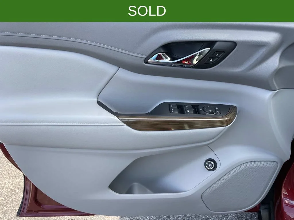 Used 2019 RED QUARTZ TINTCOAT GMC SLE image 18