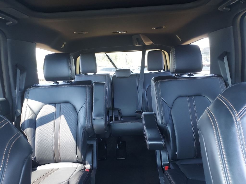Used 2022 Black Ford Platinum image 13