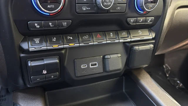 Used 2022 White Chevrolet LTZ image 41