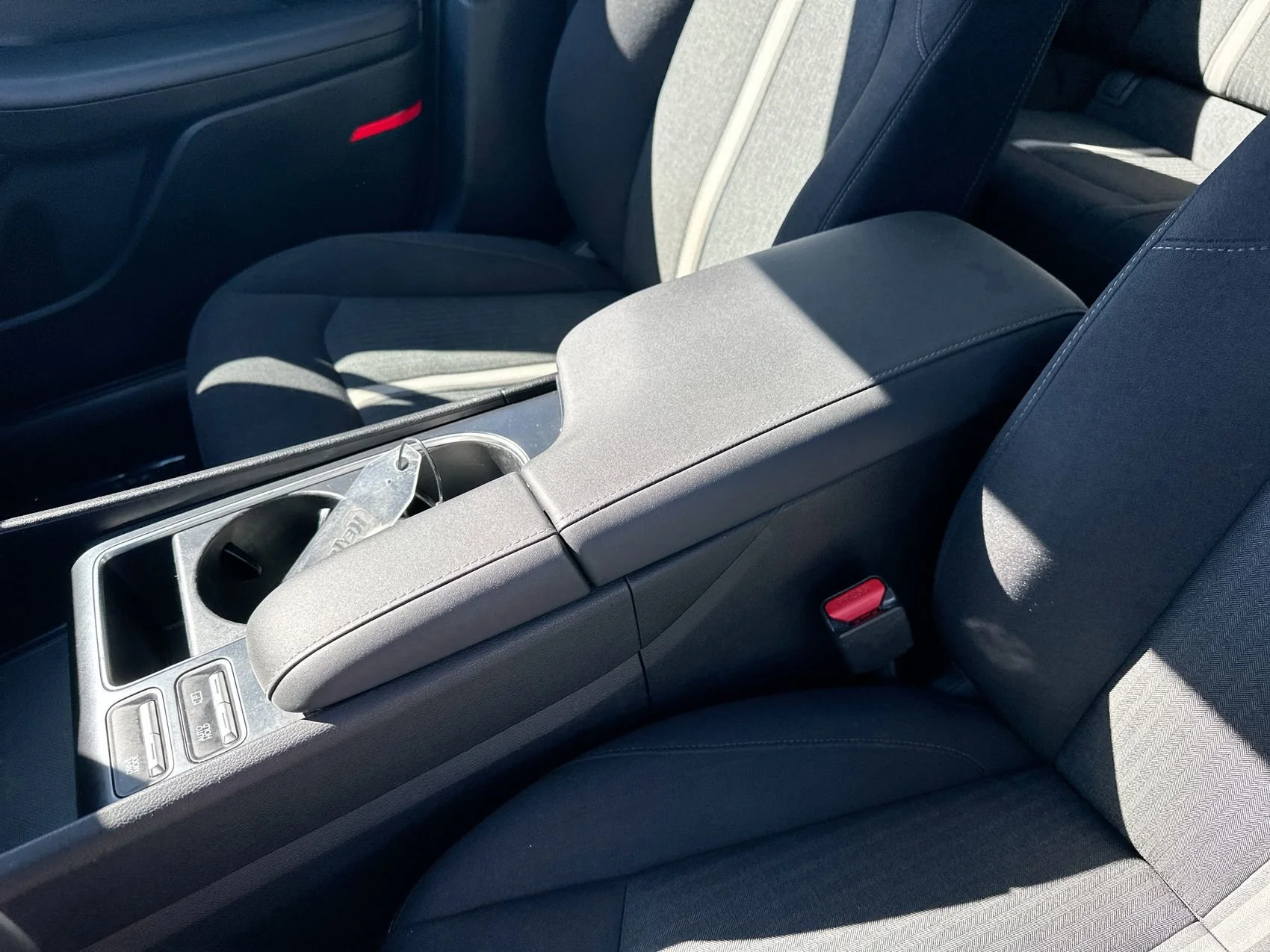 Used 2025 Aero Silver Hyundai SEL image 19