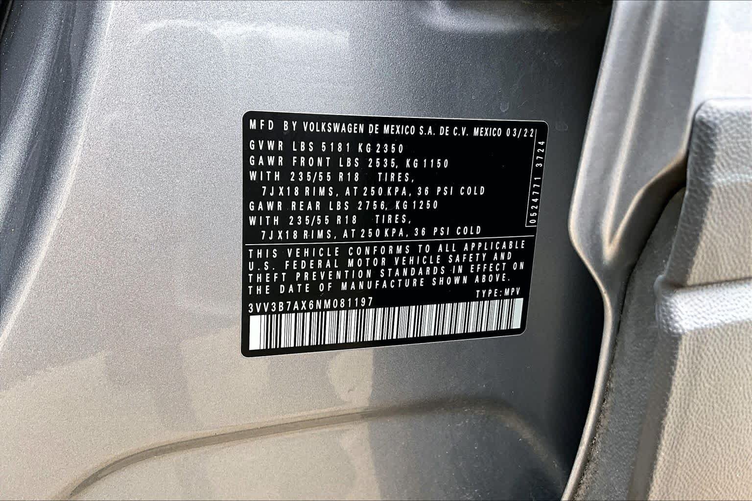 Used 2022 Pyrite Silver Metallic Volkswagen SE image 34