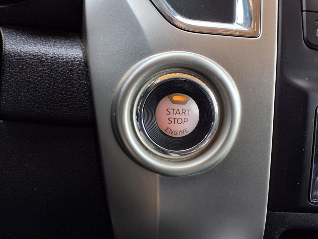 Used 2018 Gray Nissan SV image 13