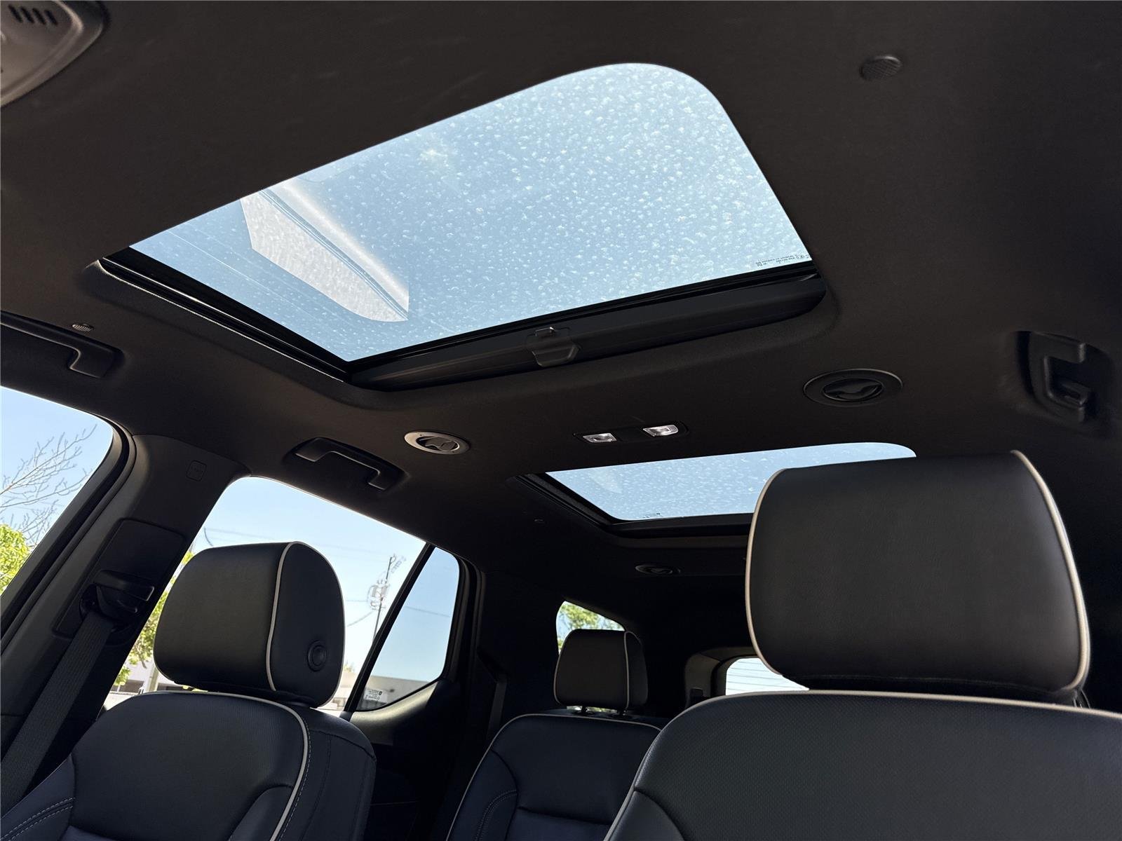 Used 2023 Summit White Chevrolet Premier image 4