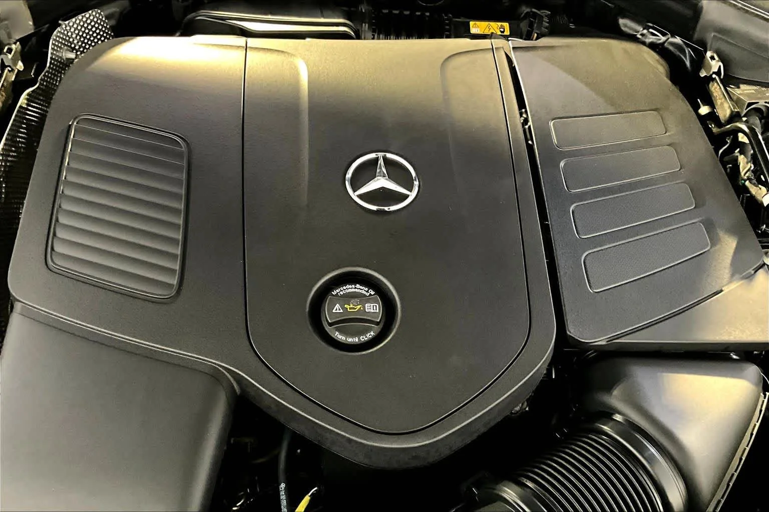 New 2026 Graphite Grey Metallic Mercedes-Benz GLC 300 image 15
