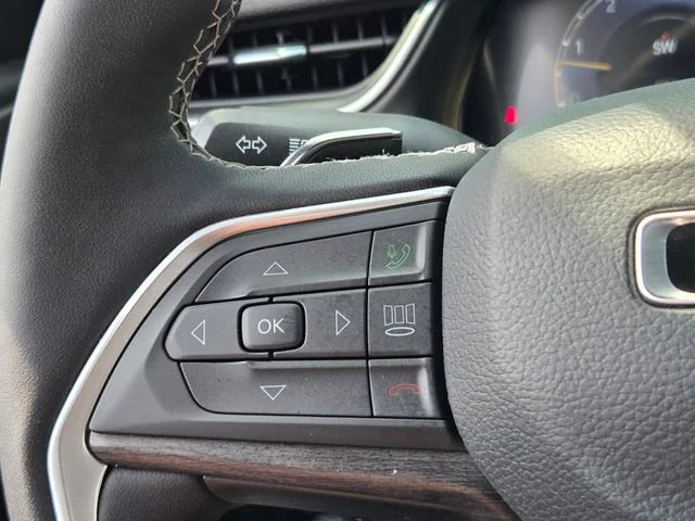 Used 2025 Silver Jeep Limited image 27