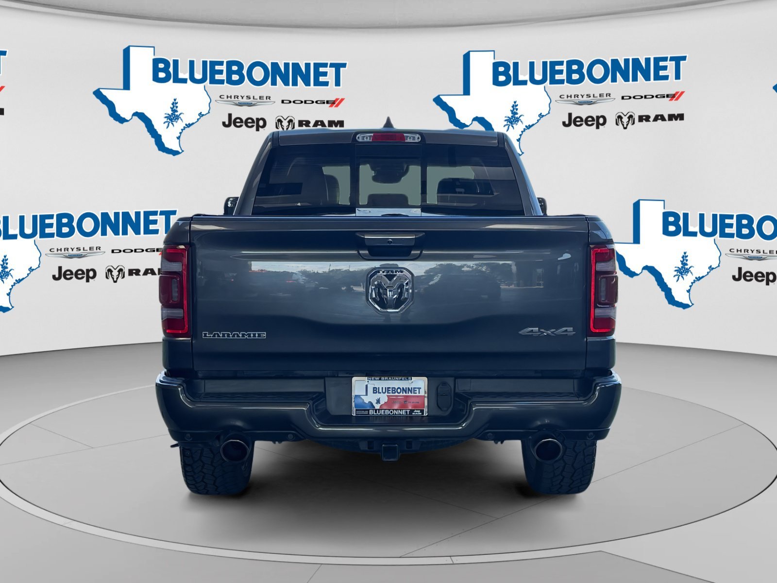 Used 2022 Granite Crystal Metallic Clearcoat Ram Laramie image 6