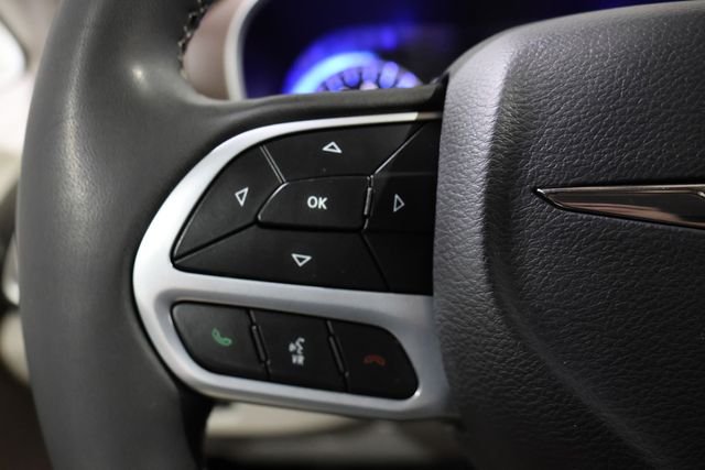 Used 2023 White Chrysler LX image 21