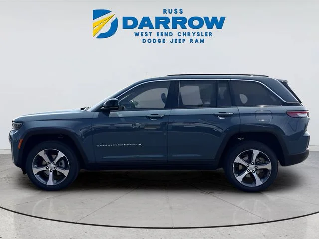 New 2026 Steel Blue Exterior Paint Jeep Limited image 2