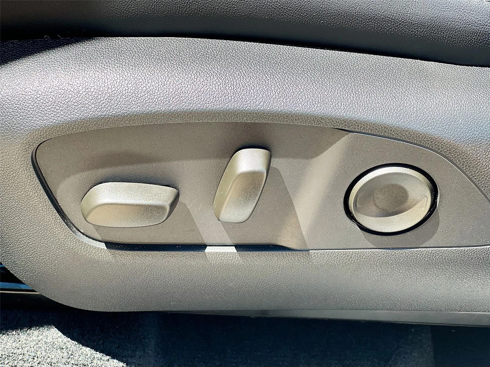 2026 GMC Acadia Elevation - Photo 22