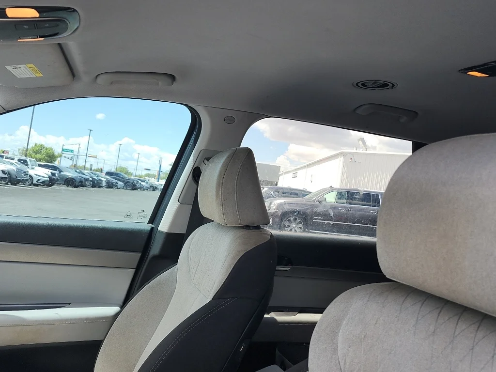 Used 2022 Steel Graphite Hyundai SE image 13