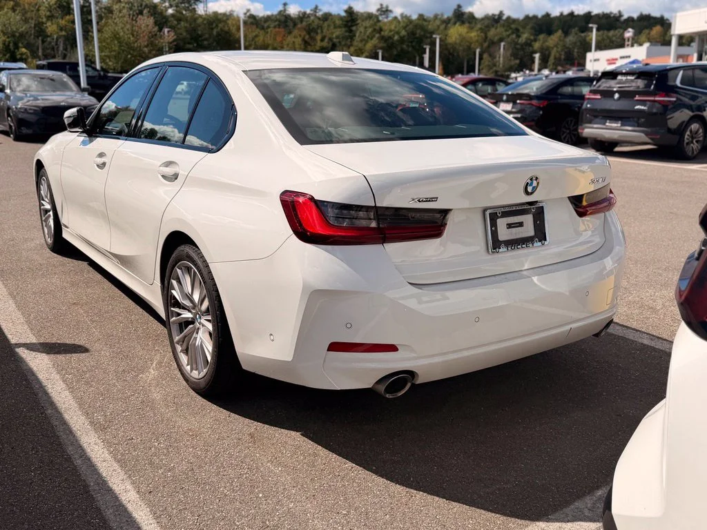 Used 2023 Alpine White BMW 330i xDrive image 3