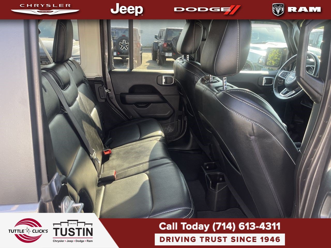 Used 2020 Granite Crystal Metallic Clearcoat Jeep Sahara image 20