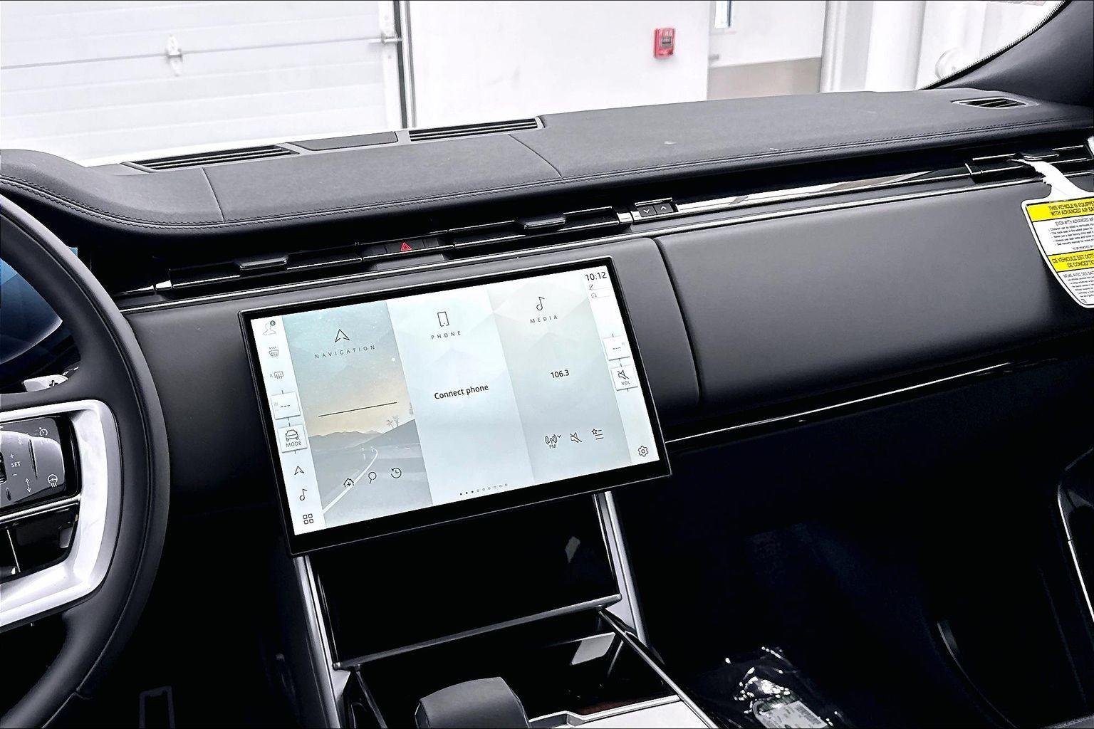 New 2026  Land Rover SE image 6