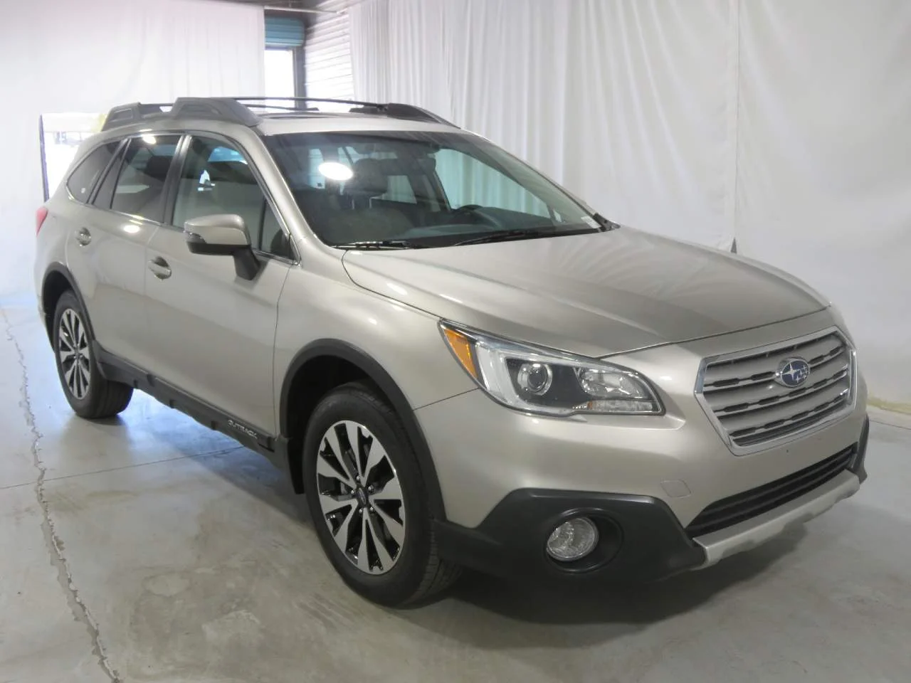 Used 2017 Tungsten Metallic Subaru 3.6R Limited image 3