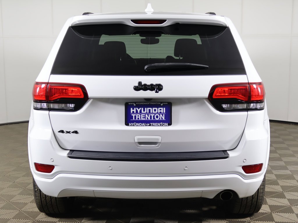 2020 Jeep Grand Cherokee Altitude - Photo 12