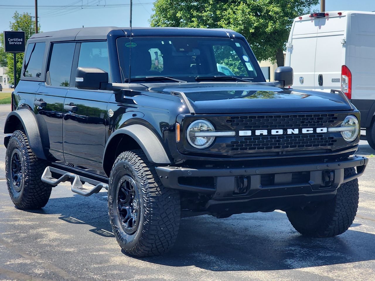 2023 Ford Bronco Wildtrak 4x4's photo