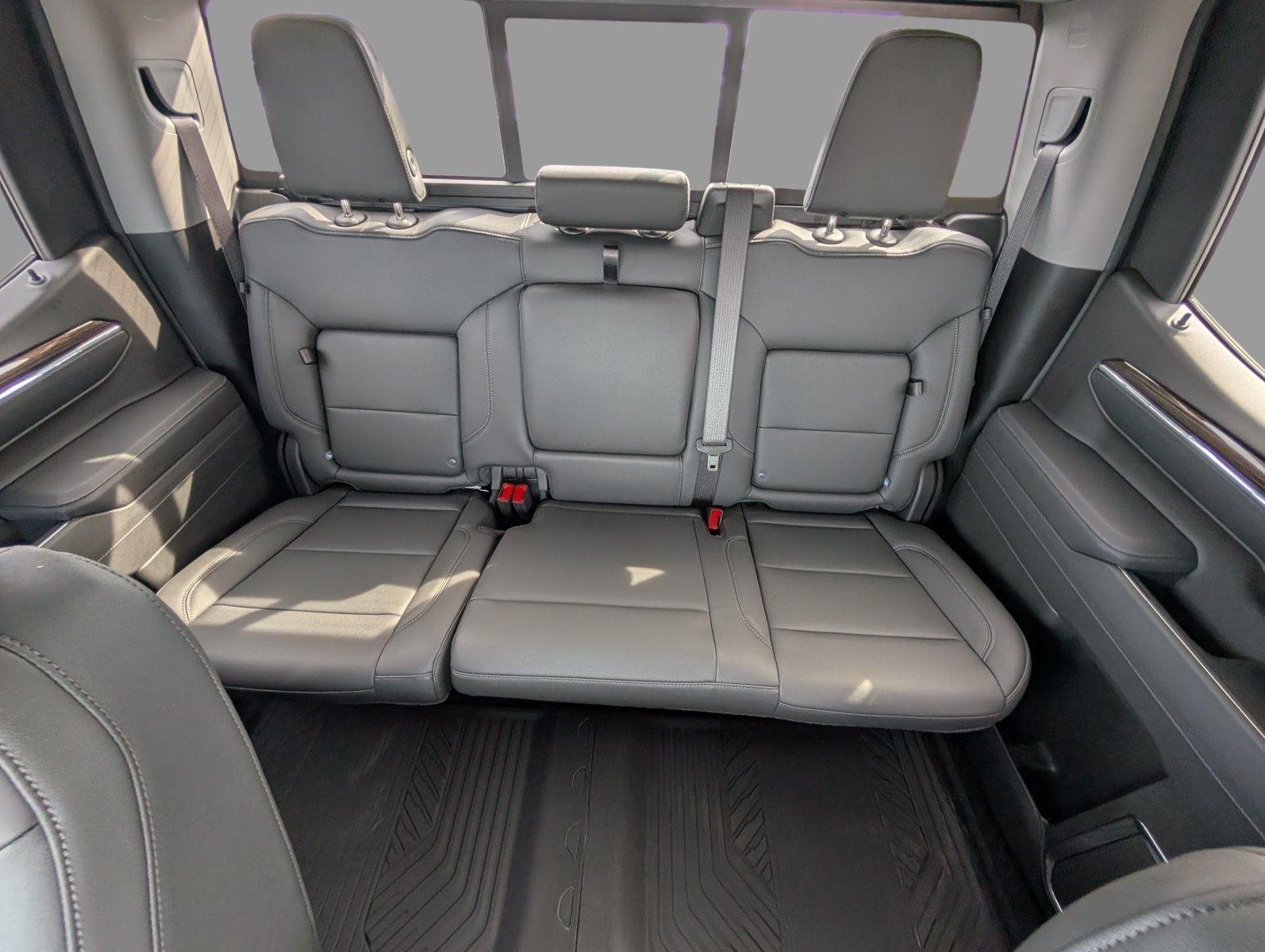 New 2026 Summit White Chevrolet LT Trail Boss image 4