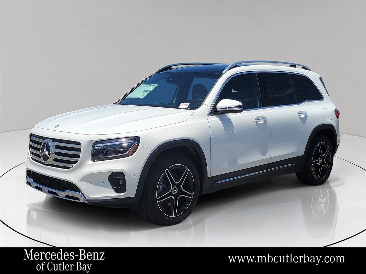 New 2026 Polar White Mercedes-Benz GLB 250 image 1