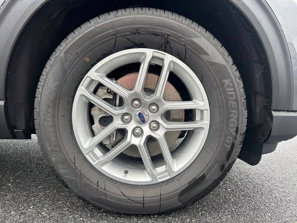 New 2026 Carbonized Gray Metallic Ford Active image 34