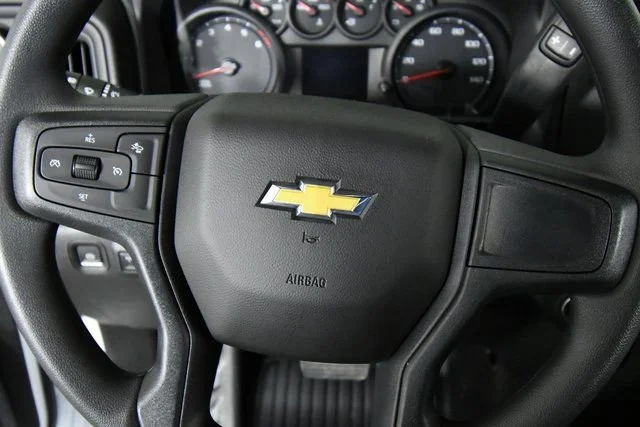 New 2026 Summit White Chevrolet WT image 2