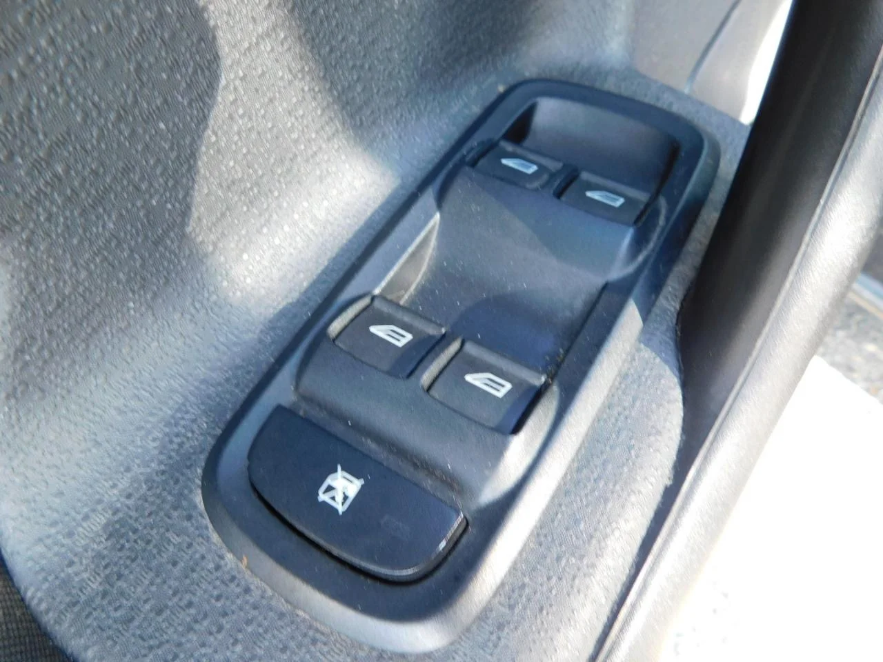 Used 2018 Black Ford SE SEDAN image 20