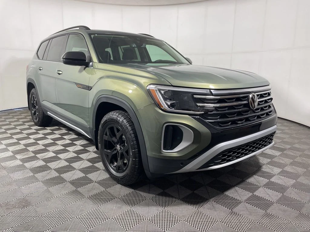 New 2026 Green Volkswagen 2.0T Peak Edition image 2