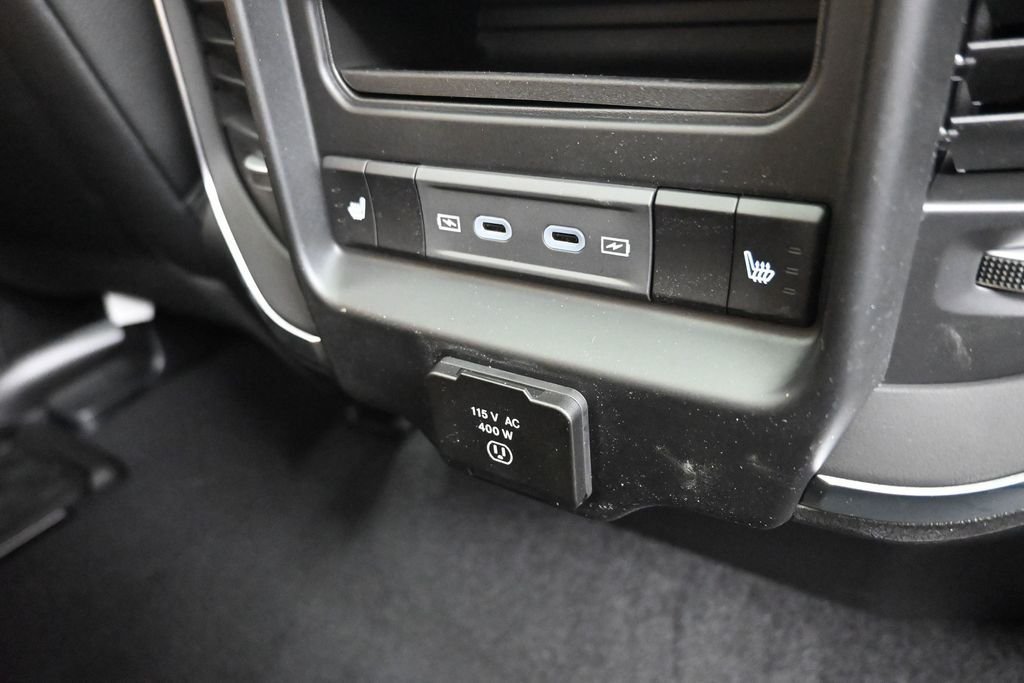 New 2026 Serrano-Green Metallic Exterior Paint RAM Laramie image 11