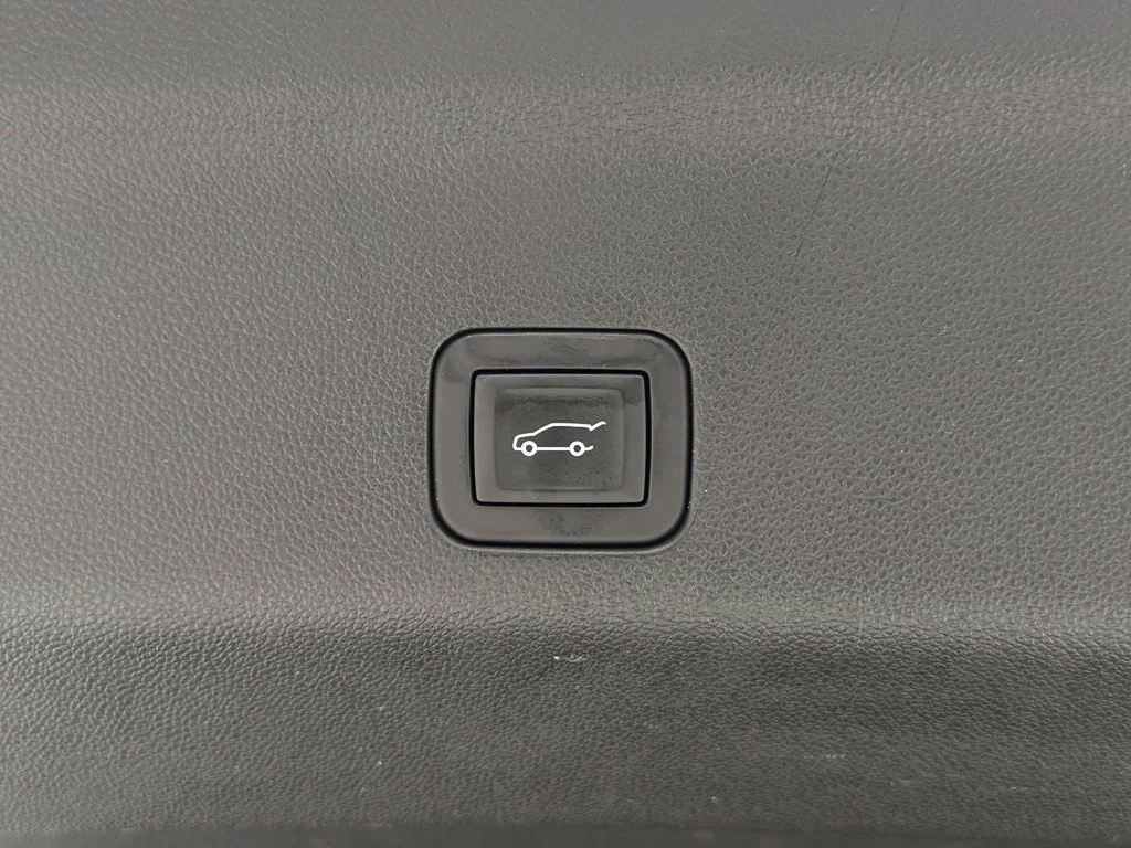 Used 2025 Black Chevrolet RST image 19