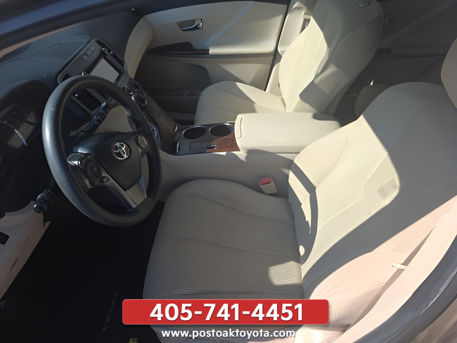 Used 2013 Gold Toyota LE image 14