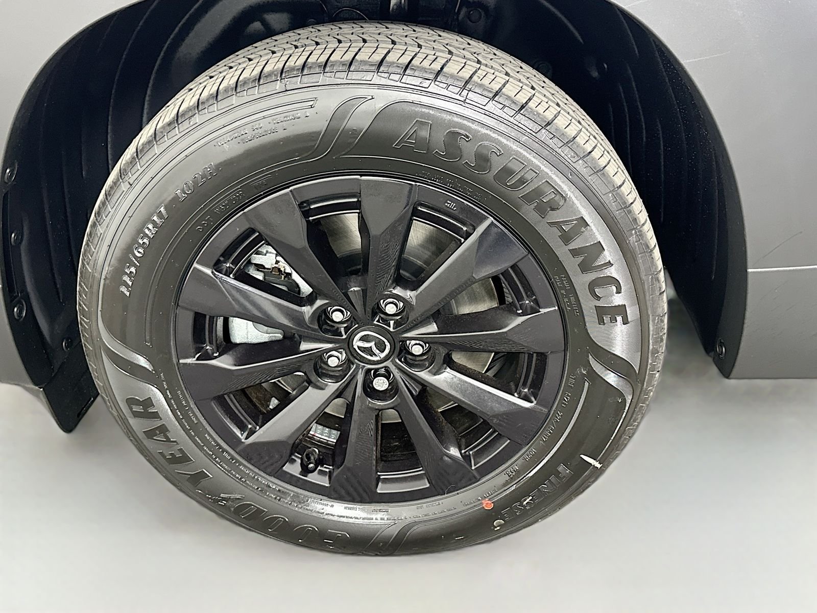 New 2026 Wind Chill Pearl Mazda Preferred AWD image 32