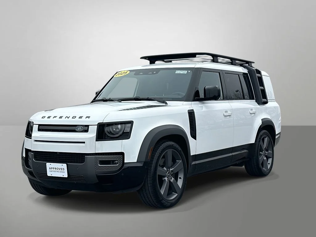 2025 Land Rover Defender 130 Outbound P400's photo