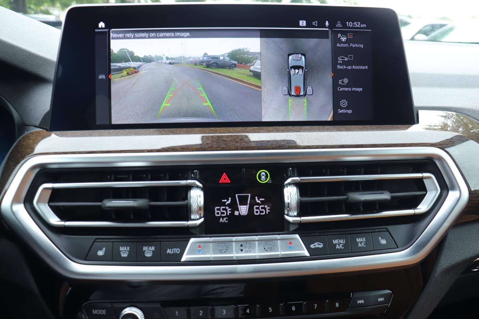 Used 2024 Skyscraper Grey Metallic BMW sDrive30i image 32