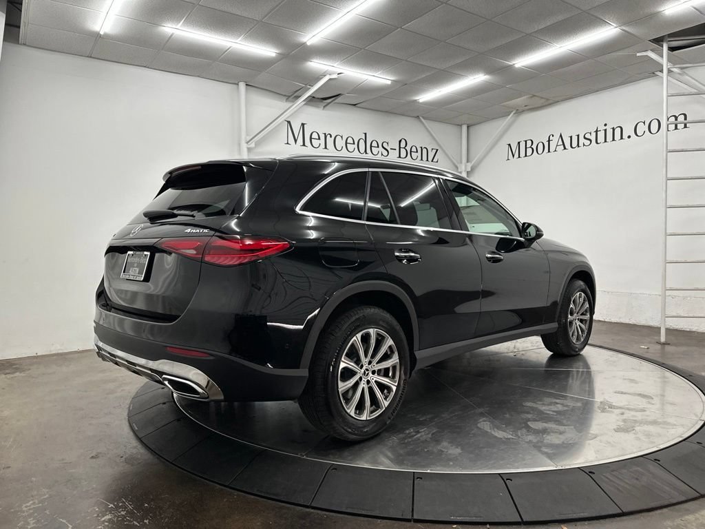 New 2026 Black Mercedes-Benz GLC 300 image 37