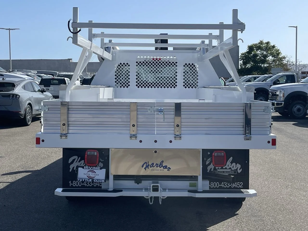 New 2025 Oxford White Ford XL image 5