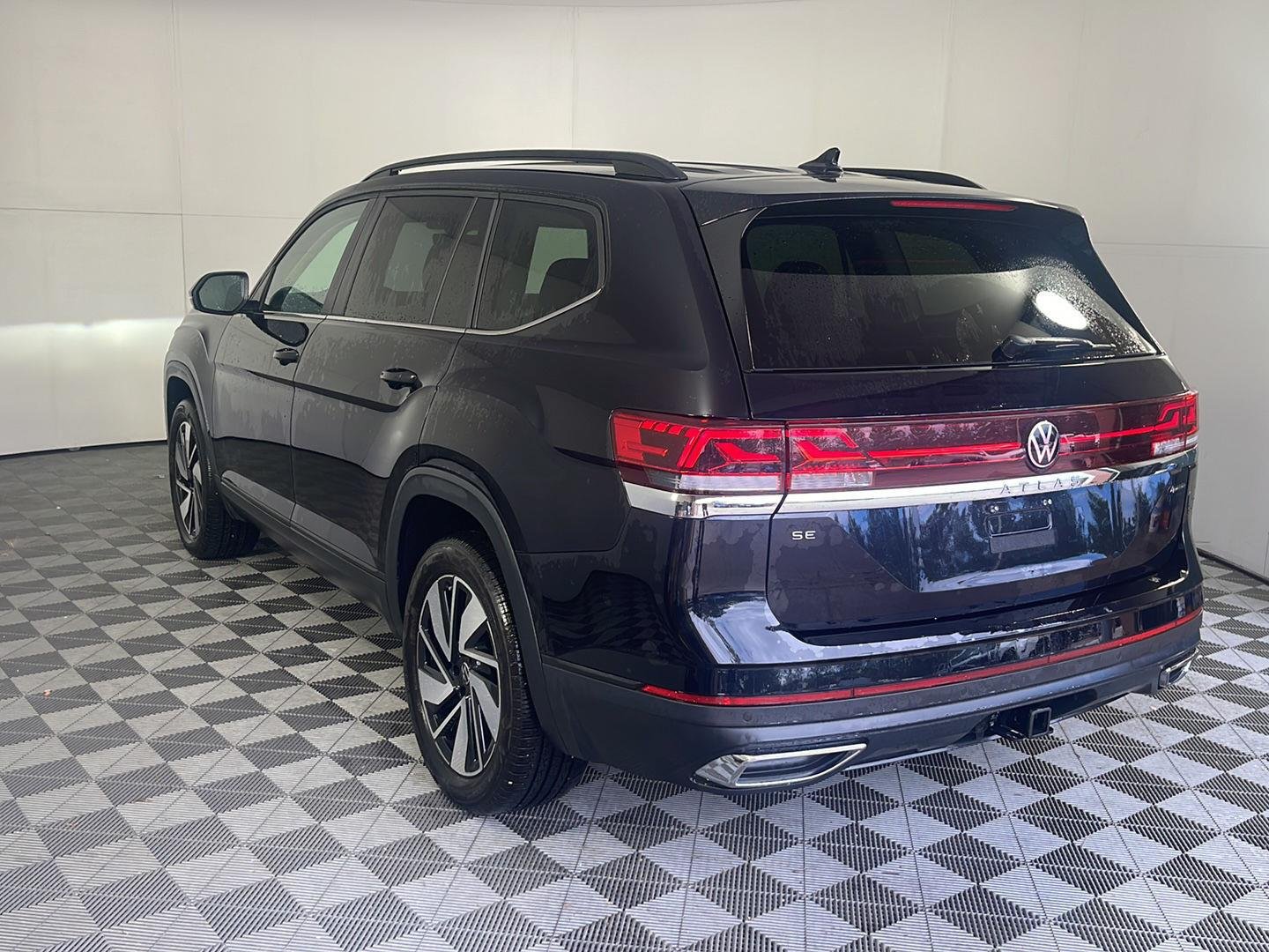 Used 2026  Volkswagen 2.0T SE w/Technology image 8