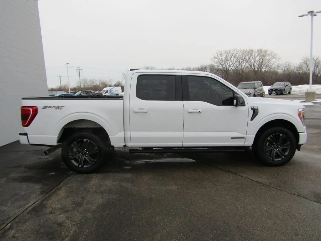 Used 2023 Oxford White Ford XLT image 10