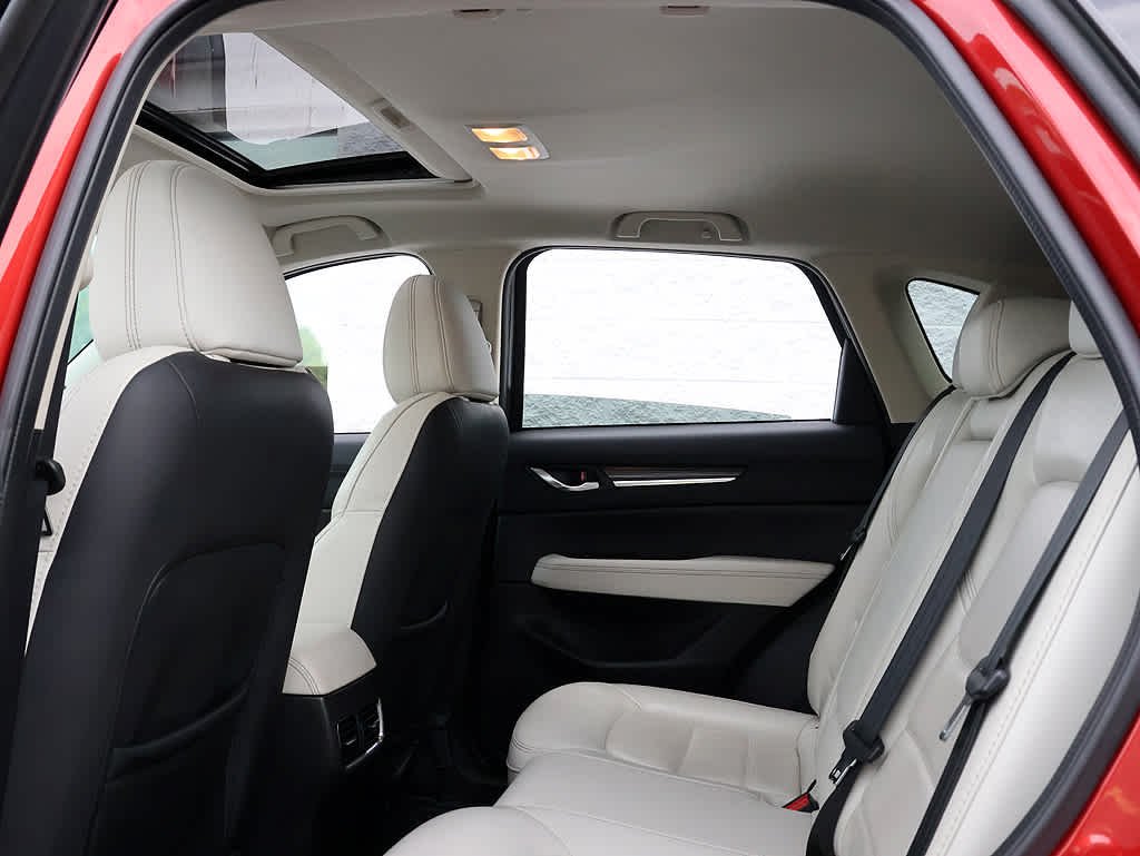 Used 2018 Soul Red Crystal Metallic Mazda Grand Touring image 12
