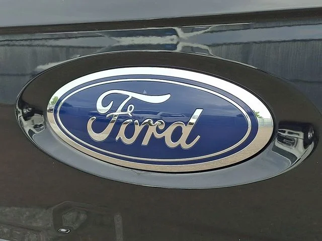 Certified Used 2022 Black Metallic Ford Lariat image 29