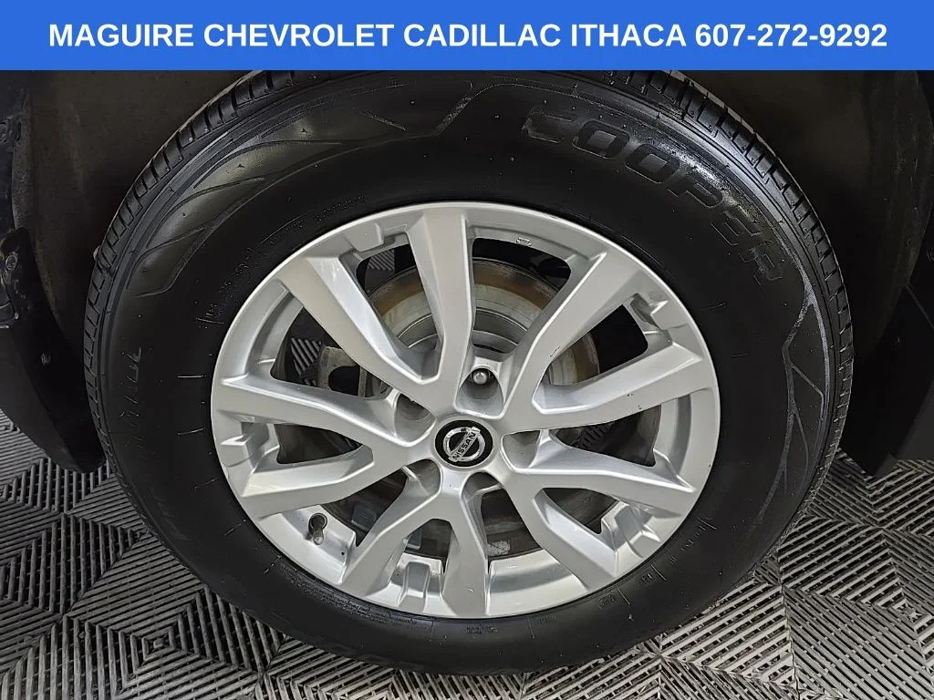 Used 2018 Gray Nissan SV image 13