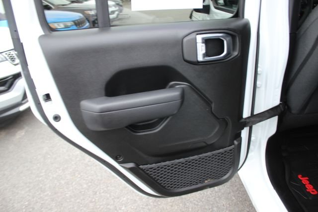 Used 2024 White Jeep Sport S image 23