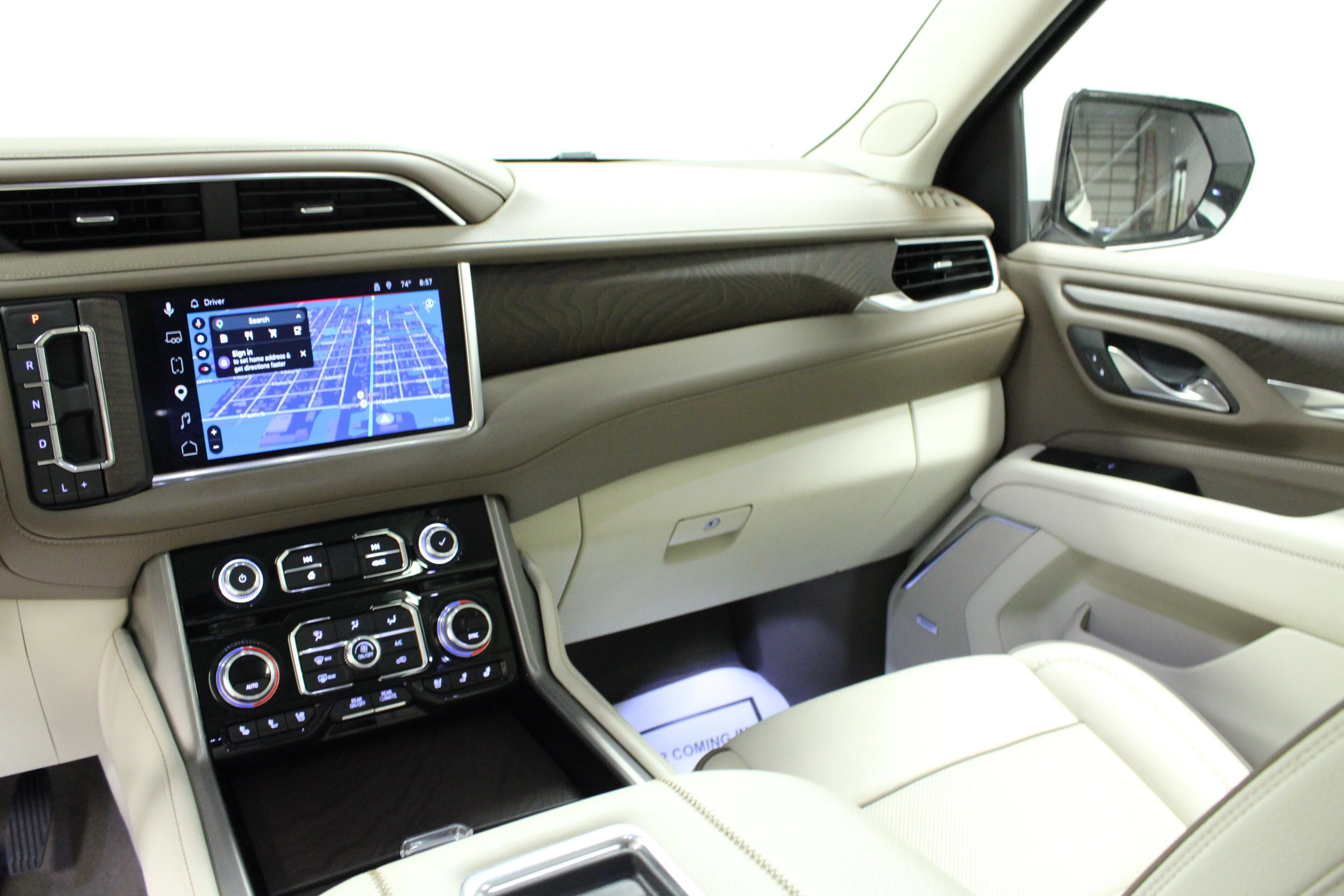 Used 2024 White Frost Tricoat GMC Denali image 19